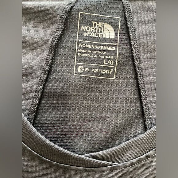 Pre-Owned The North Face Women's Size L Active T-Shirt - Picture 5 of 9